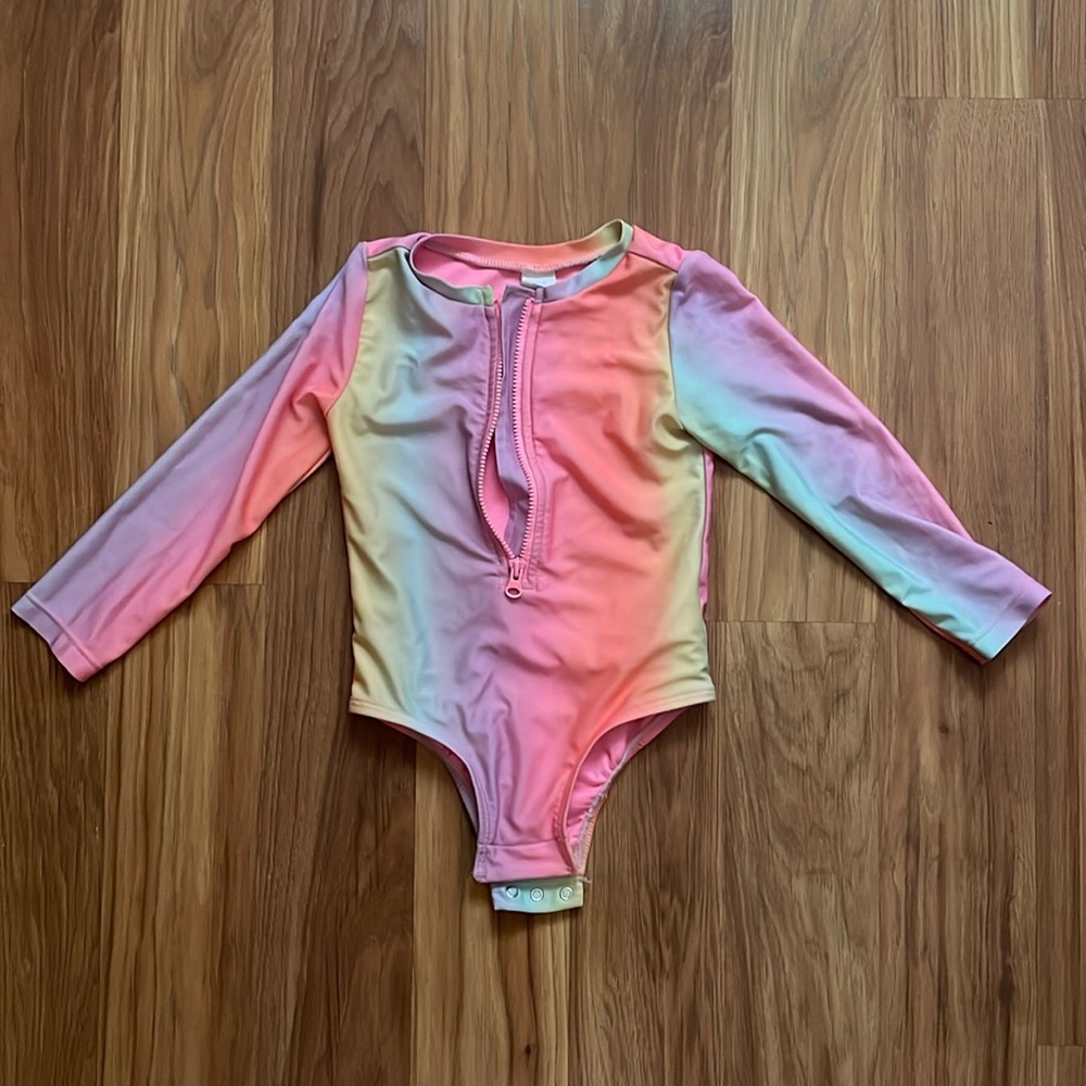 Baby gap ombré rainbow swimsuit - like new - size 2 yrs